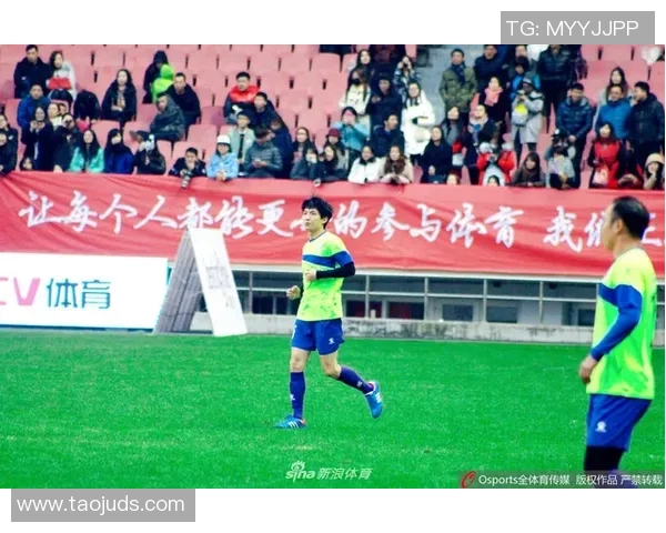 足球明星效力的俱乐部揭秘及其对职业生涯的影响分析