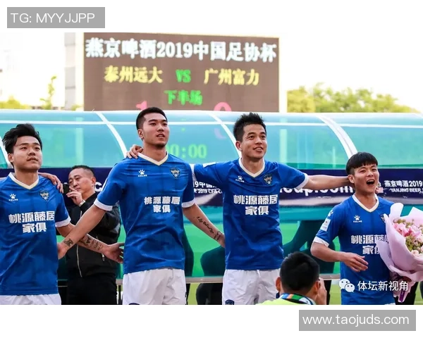 重庆排球队在世界杯预选赛中的团队协作表现分析与点评